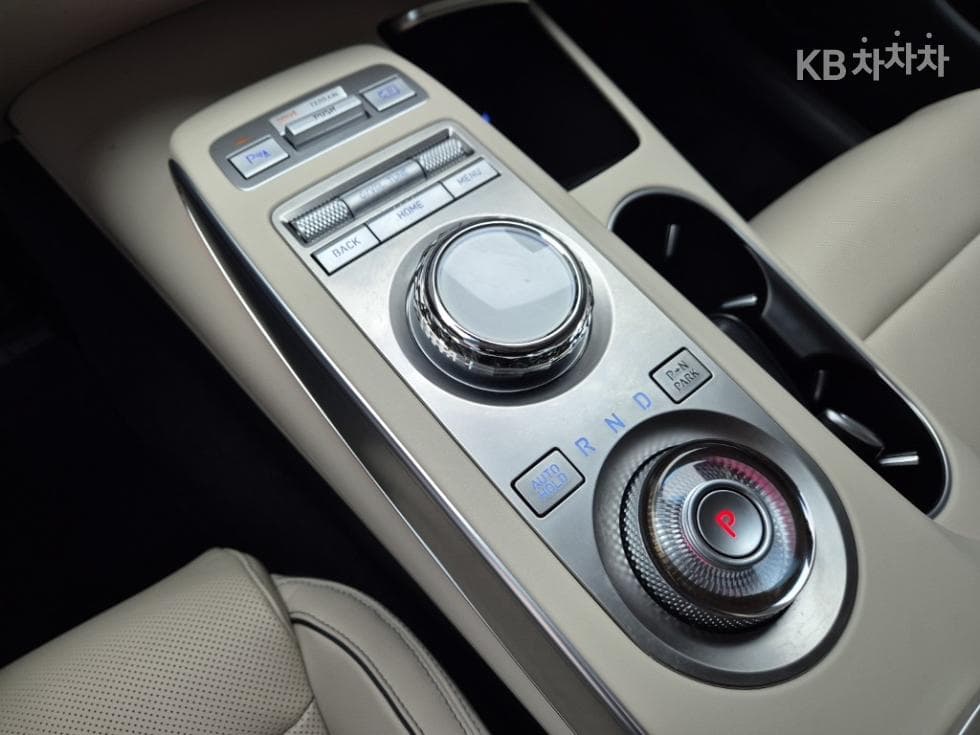 Дженезис GV70Бензин 2.5T AWD - 8