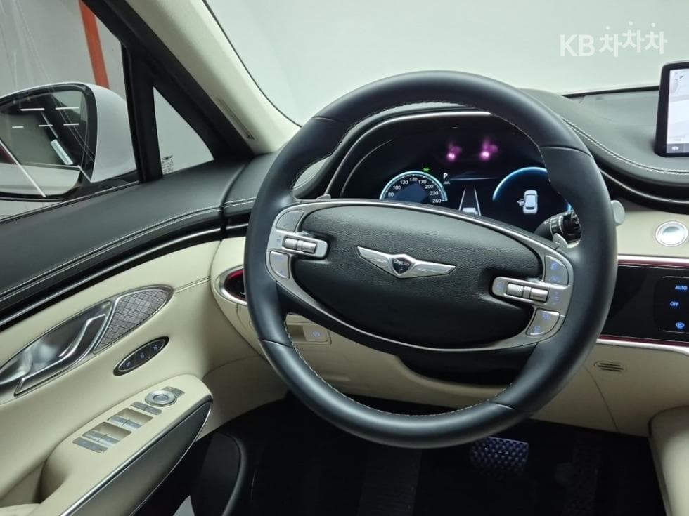 Дженезис GV70Бензин 2.5T AWD - 9