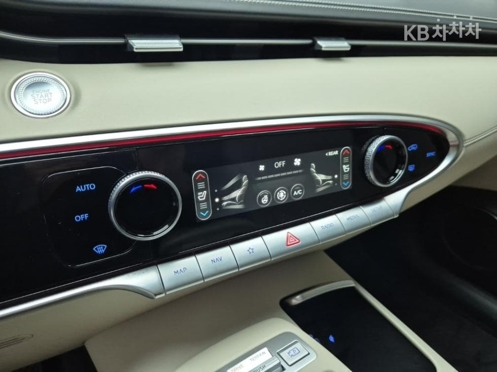 Дженезис GV70Бензин 2.5T AWD - 17