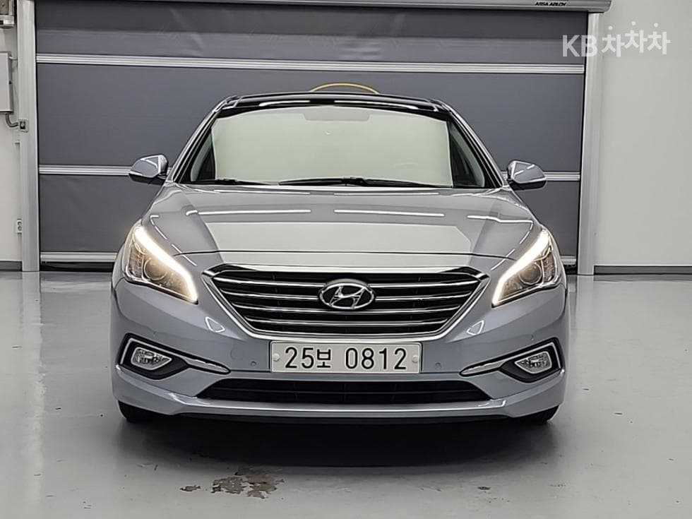 Hyundai LF Sonata 2.0 CarePlus - Image 2