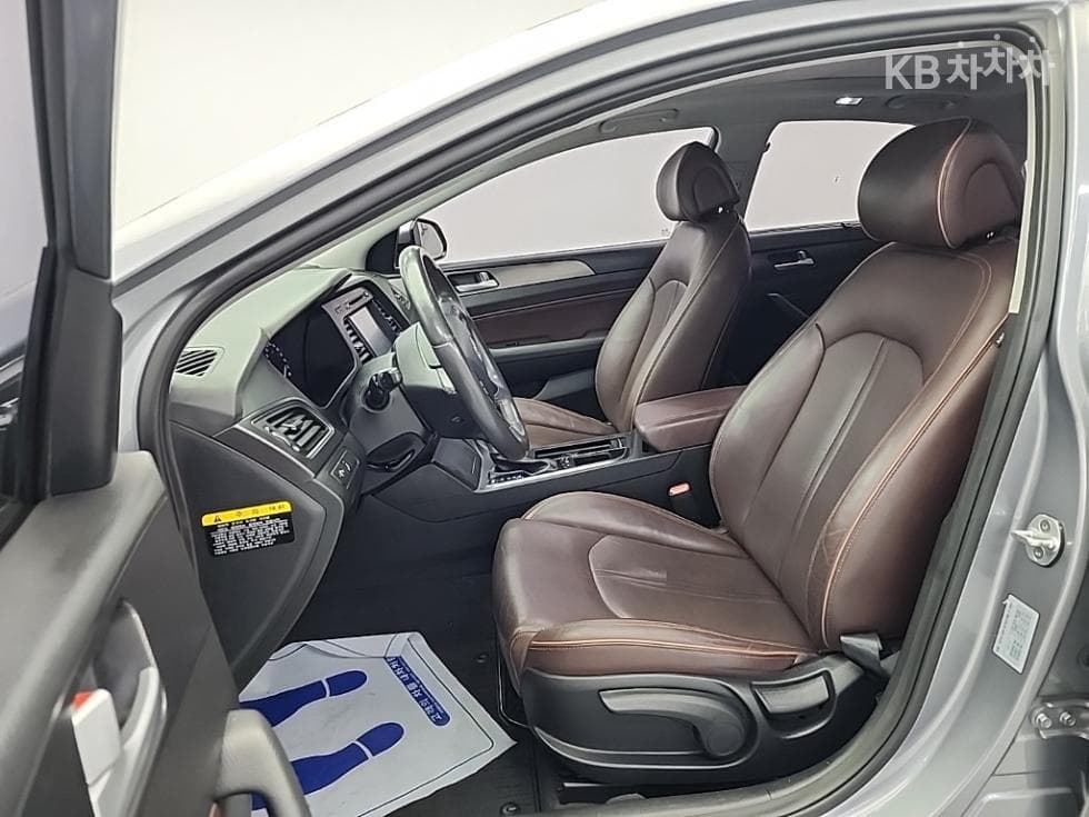 (25보0812)Hyundai LF Sonata 2.0 Care Plus - 11