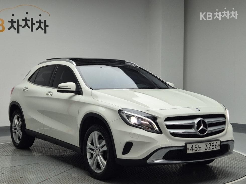 벤츠 GLA X156 GLA200 d - Image 2