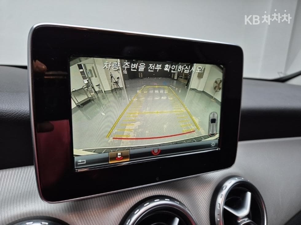 (45no3286)Mercedes-Benz GLA X156GLA200 d - 12