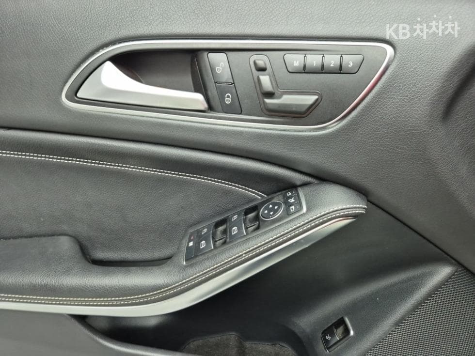 (45no3286)Mercedes-Benz GLA X156GLA200 d - 16