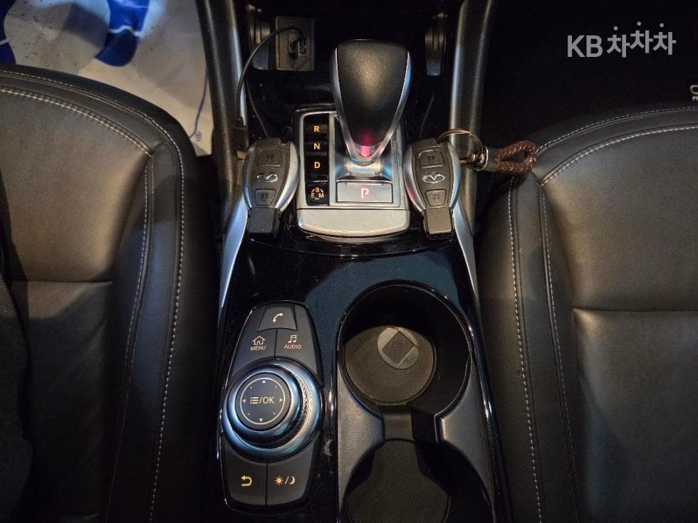 Местен피니티 Q302.0t ESSENTIAL - 12