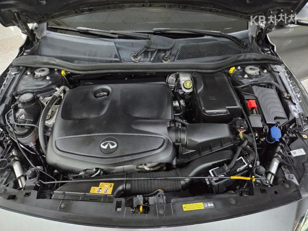 Местен피니티 Q302.0t ESSENTIAL - 18