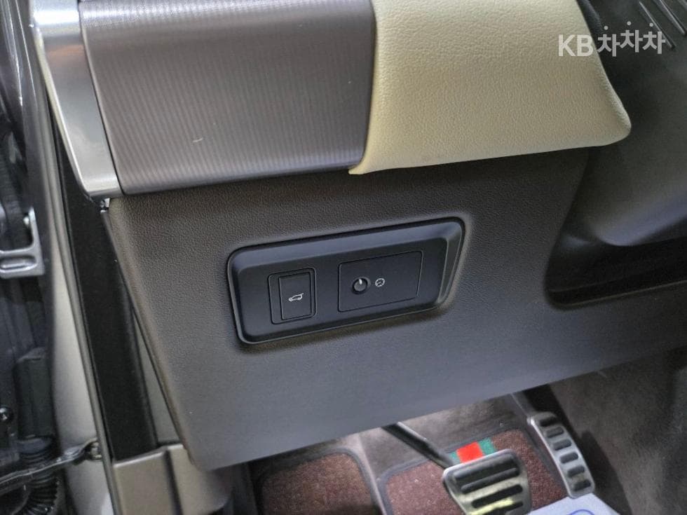 Land Rover Нов Рендж Ровер Спорт3.0 SDV6 HSE Динамик - 14