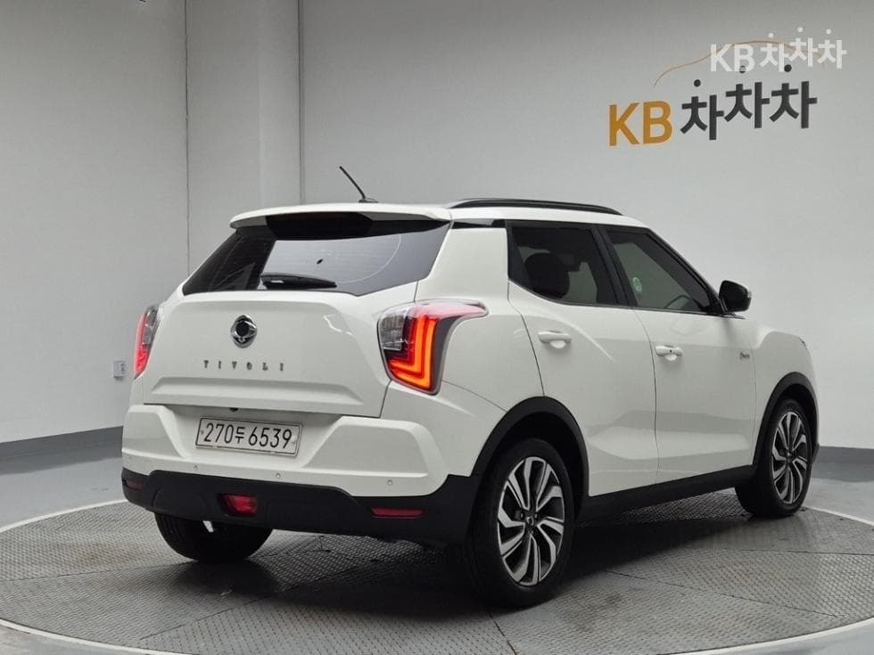 КейДжи Мобилити Very New (фацелит/обновяване) ТиволиБензин V3 2WD Стандартен - 3