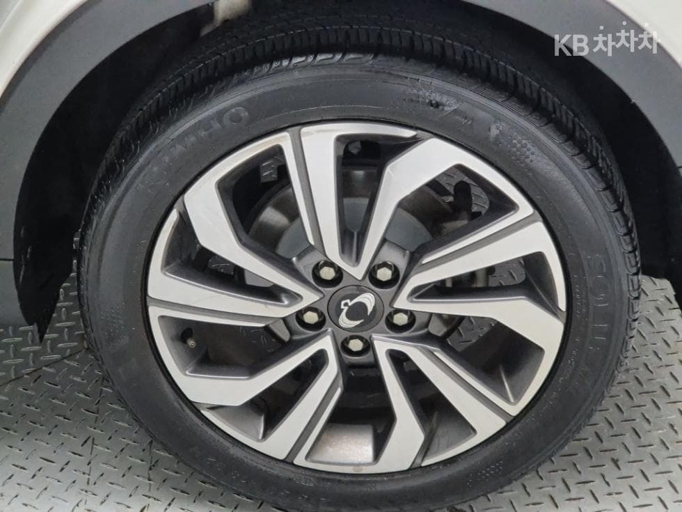 КейДжи Мобилити Very New (фацелит/обновяване) ТиволиБензин V3 2WD Стандартен - 19