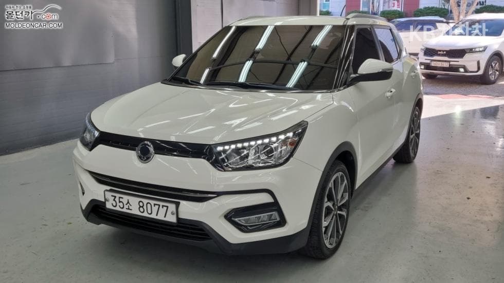 КейДжи Мобилити Тиволи 아머 1.6 Бензин 기어 에디션 2WD - Image 1