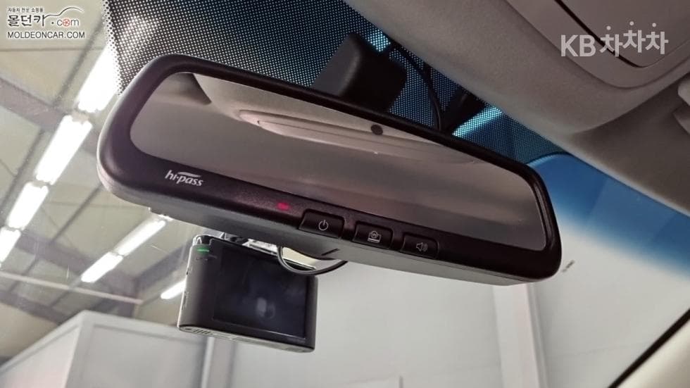 КейДжи Мобилити Тиволи 아머1.6 Бензин 기어 에디션 2WD - 15