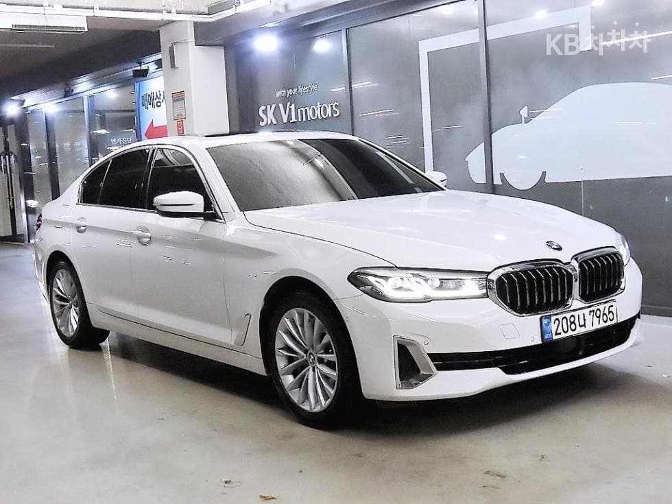 BMW 올New5 Series (G30) 530i xDrive Luxury - Image 1