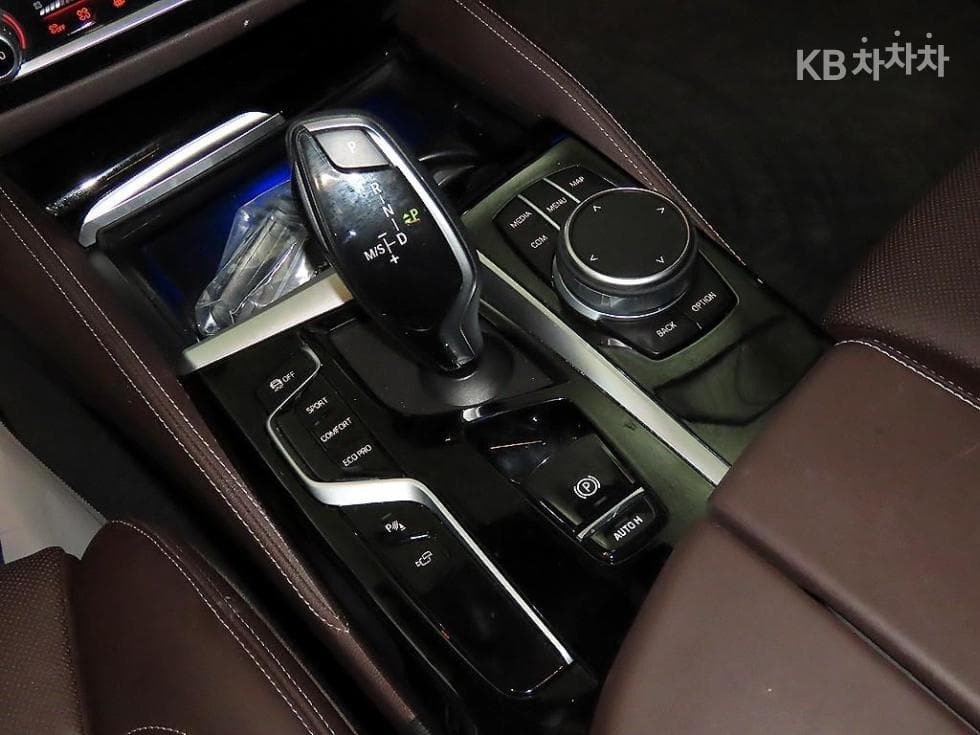 BMW 올New5 Series (G30)530i xDrive Luxury - 12