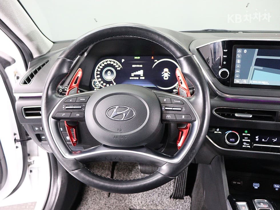 Хюндай Соната (DN8)1.6 T Premium Plus - 15