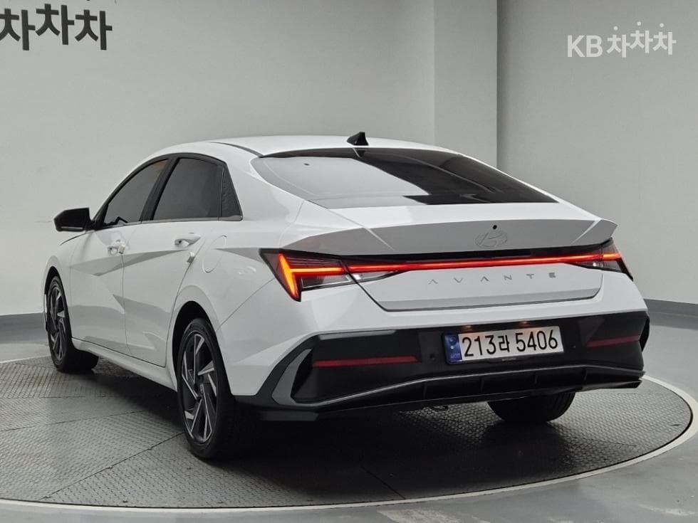 Хюндай The New (фейслифт) Avante (Elantra) (CN7)1.6 Бензин Inspiration - 2