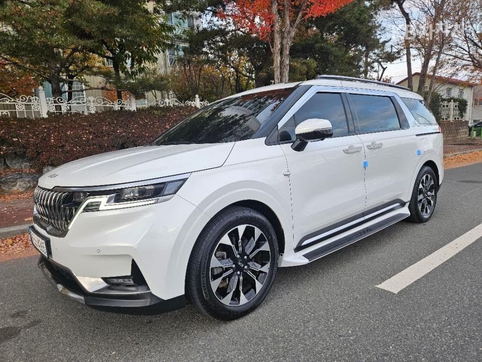 Киа Канивал 4-то поколение D2.2 9-местен Signature - Image 1