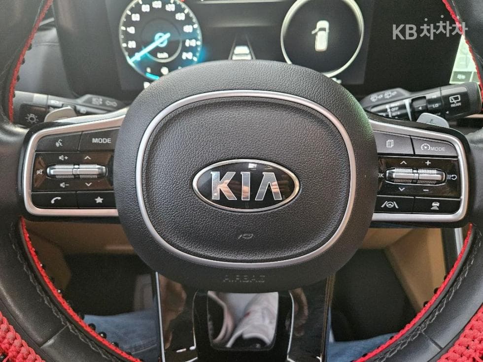 Киа Канивал 4-то поколениеD2.2 9-местен Signature - 9