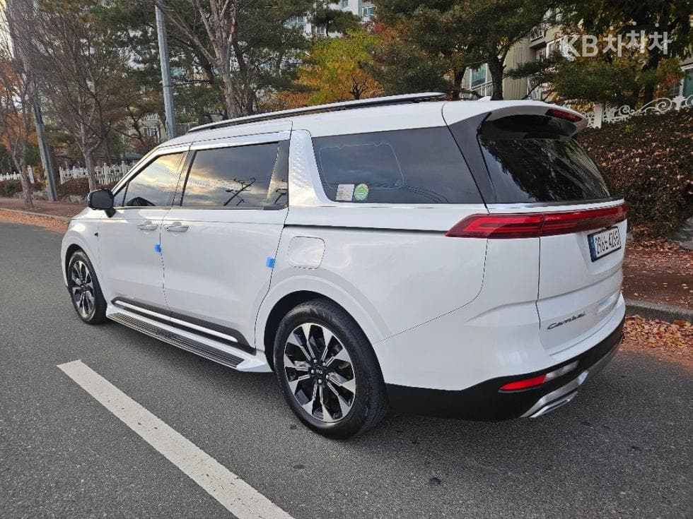 Киа Канивал 4-то поколениеD2.2 9-местен Signature - 25