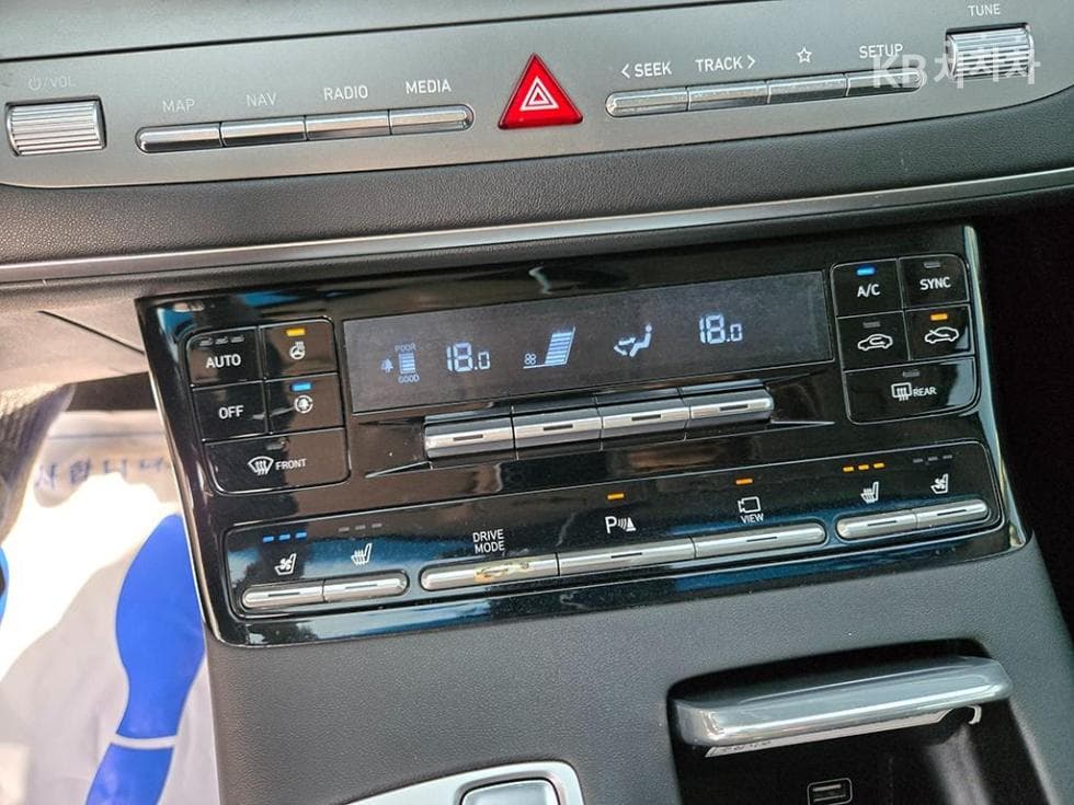 Хюндай The New (фейслифт) Grandeur (Azera)3.3 Premium 초이스 - 15