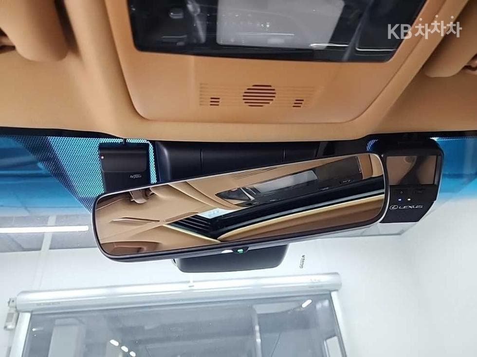 Lexus Нов 제너Рей (ван)션 ES300h Executive - 17