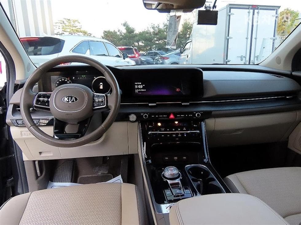 Kia Carnival 4th generationD2.2 7-seater (Limousine) Noblesse - 7