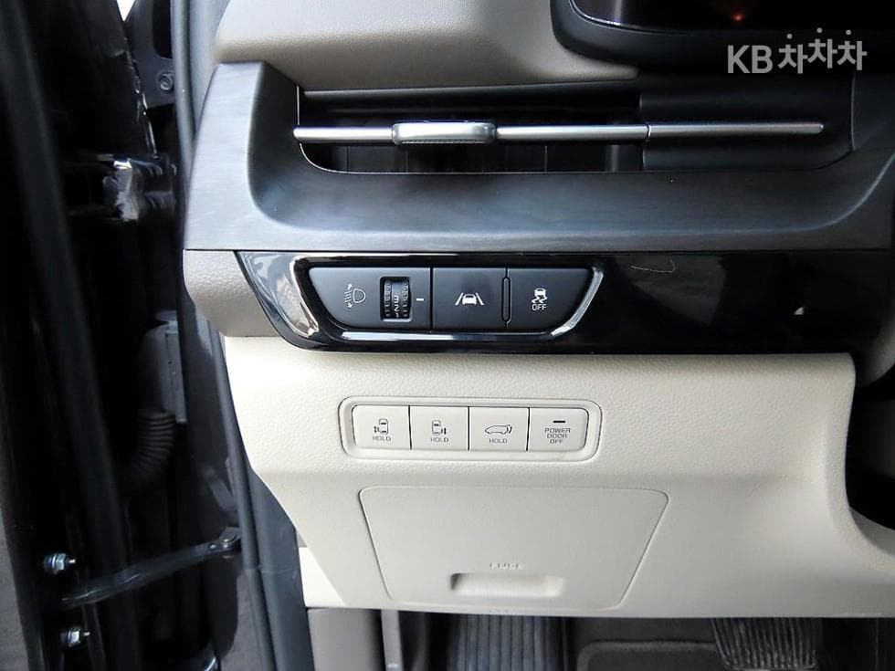 Kia Carnival 4th generationD2.2 7-seater (Limousine) Noblesse - 11