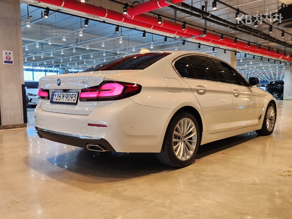BMW 올New5 Series (G30)520i Luxury - 4