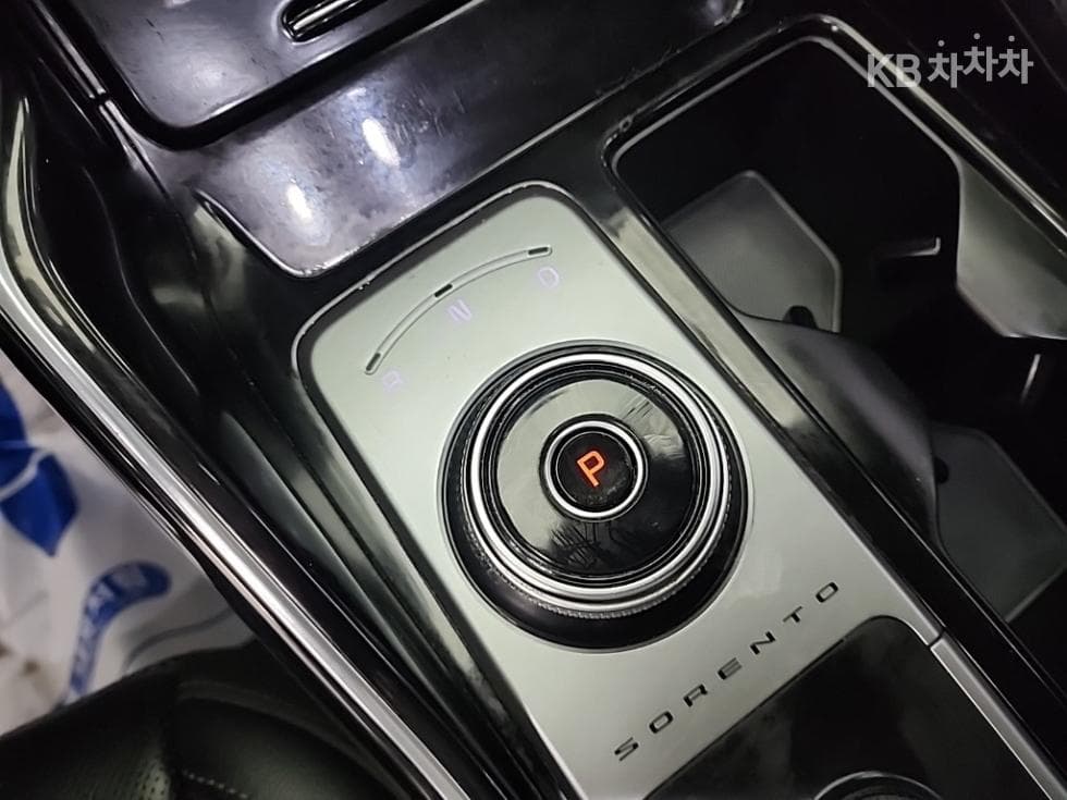 Киа The New (фейслифт) Sorento MQ42.2 Дизел 2WD Noblesse - 8