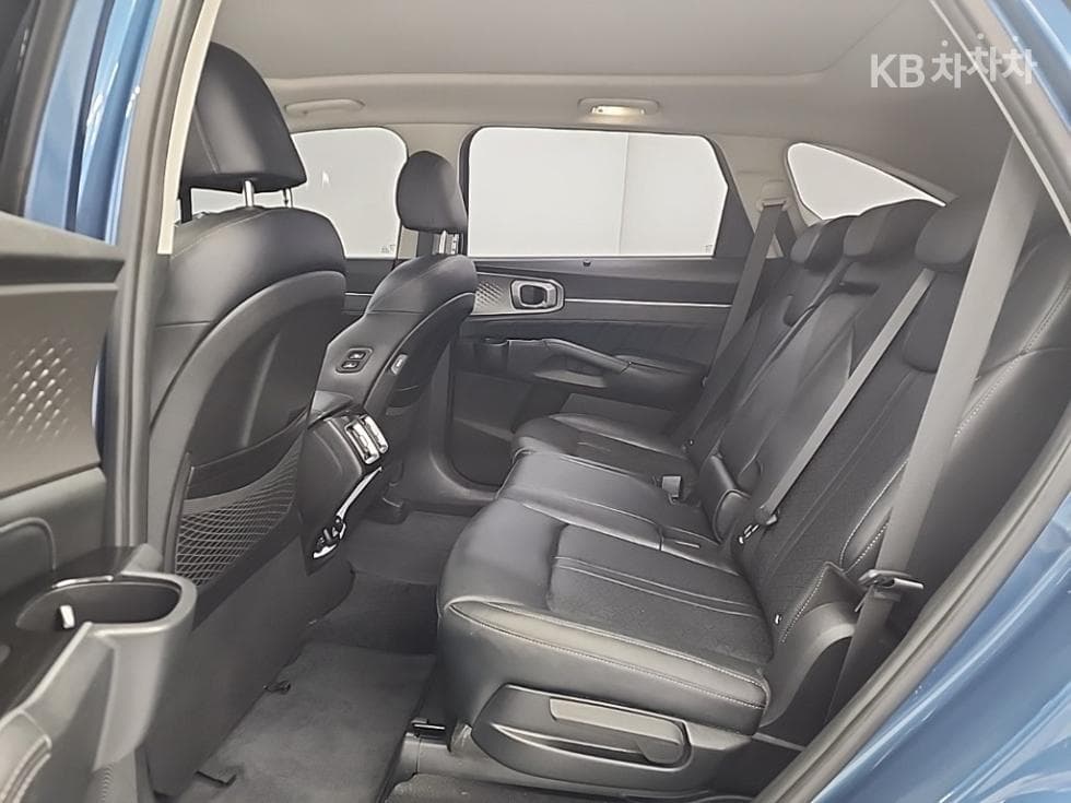 Киа The New (фейслифт) Sorento MQ42.2 Дизел 2WD Noblesse - 12