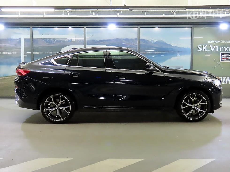 BMW X6(G06)xDrive 40i M Sport Package - 3