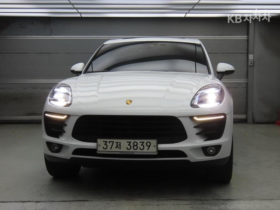 Porsche 마칸2.0 - 2