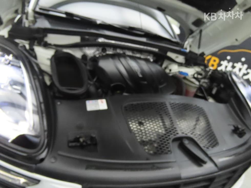 Porsche 마칸2.0 - 19