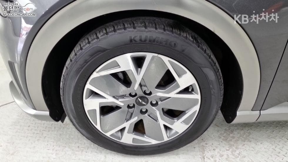 Дженезис GV60Стандартен 2WD Стандартен - 6