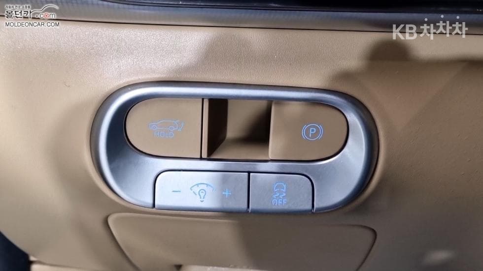 Дженезис GV60Стандартен 2WD Стандартен - 16