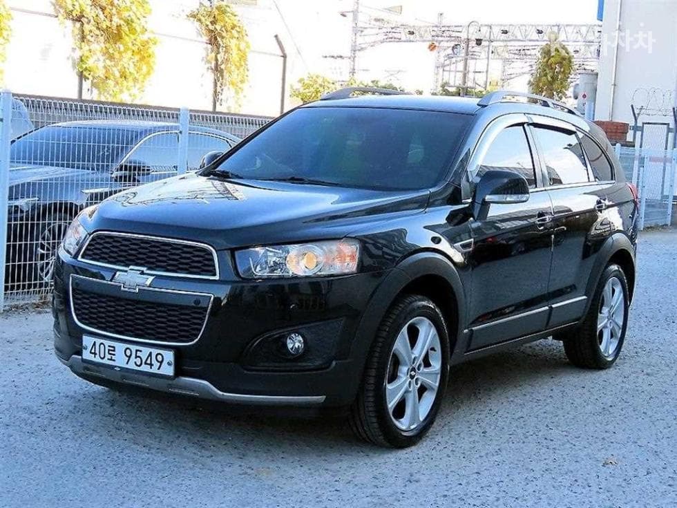 GM Korea Chevrolet Captiva 2WD LT Premium - Image 1