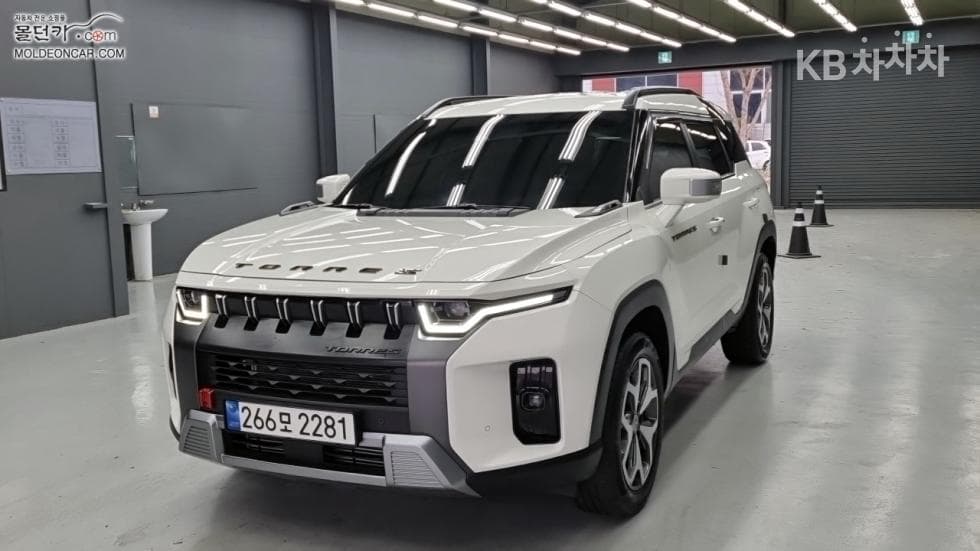 КейДжи Мобилити 토레스(J100) 1.5 GDI Турбо T7 - Image 1