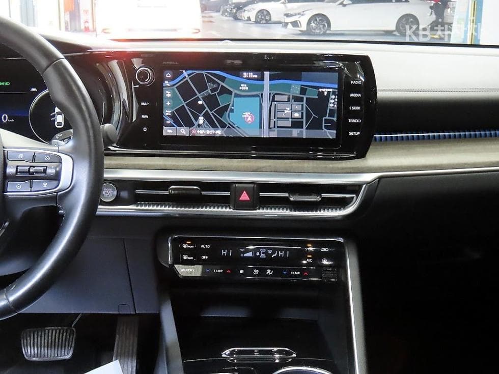 Киа K5 3-토 поколение1.6 Бензин Турбо Signature - 11