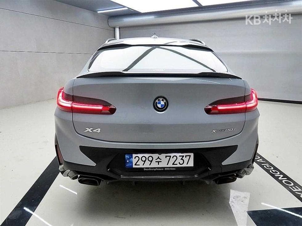 BMW New X4 (G02)xDrive 20i xLine - 3