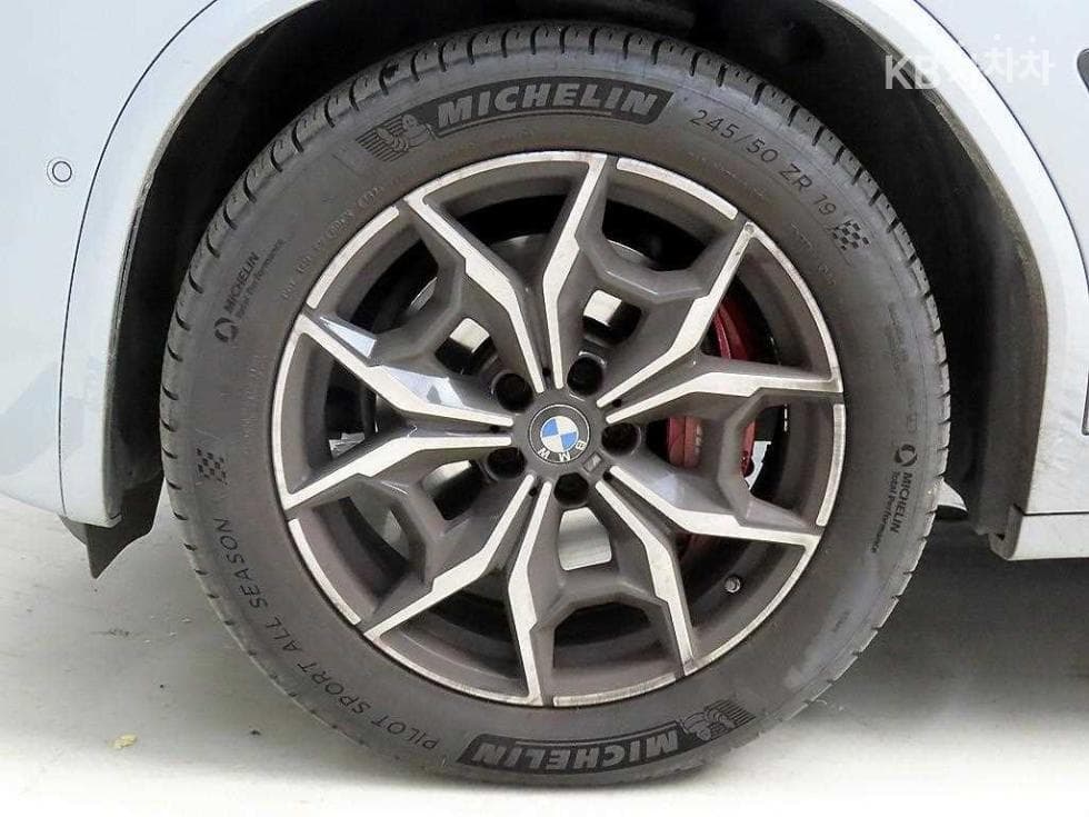 BMW New X4 (G02)xDrive 20i xLine - 19
