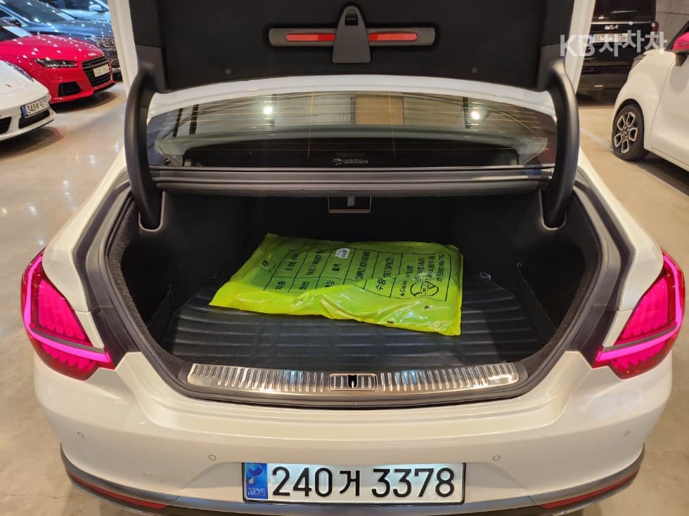 Киа The New (фейслифт) K9(Второ поколение)3.8 GDI AWD 베스트셀렉션Ⅰ - 26