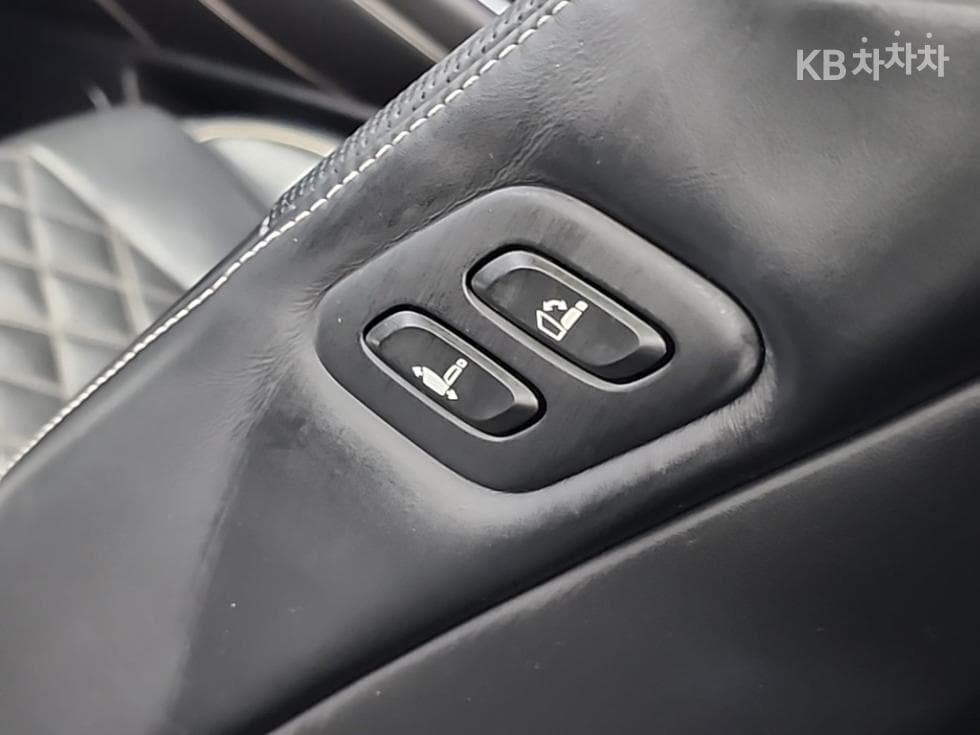 Genesis GV802.5 Turbo Gasoline AWD - 13