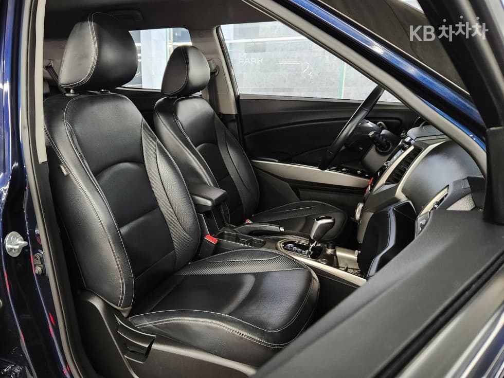 KG Mobility TivoliGasoline VX - 10