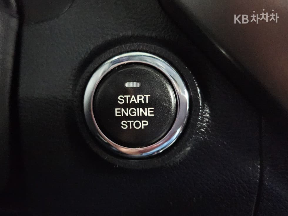 KG Mobility TivoliGasoline VX - 12