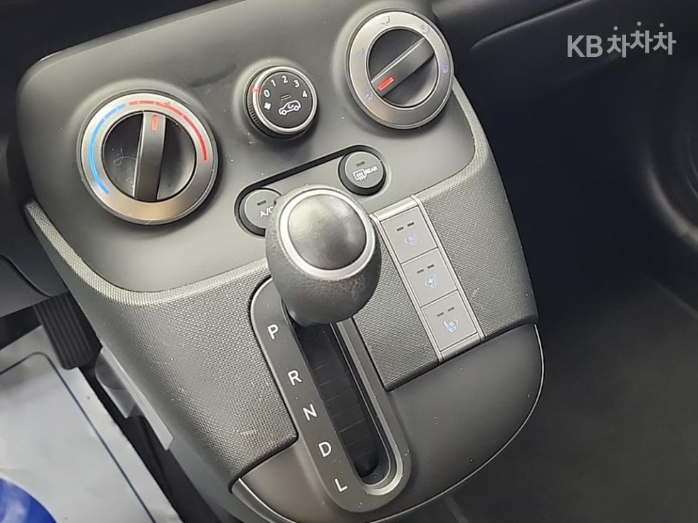 Хюндай Каспър1.0 Бензин 디 에센셜 Базов - 8