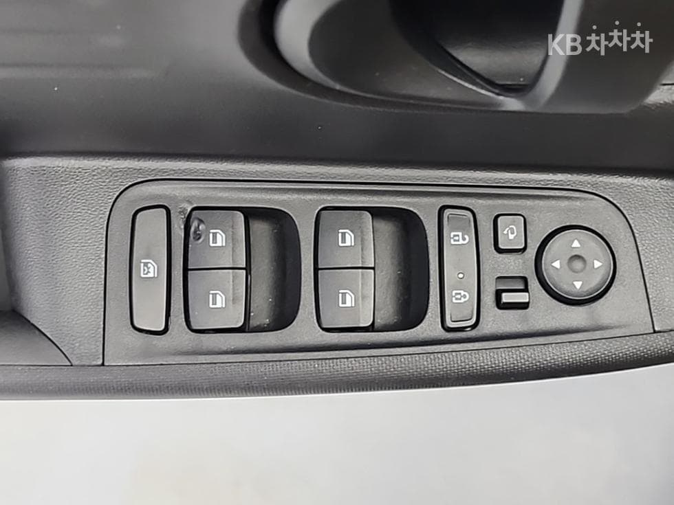 Хюндай Каспър1.0 Бензин 디 에센셜 Базов - 15