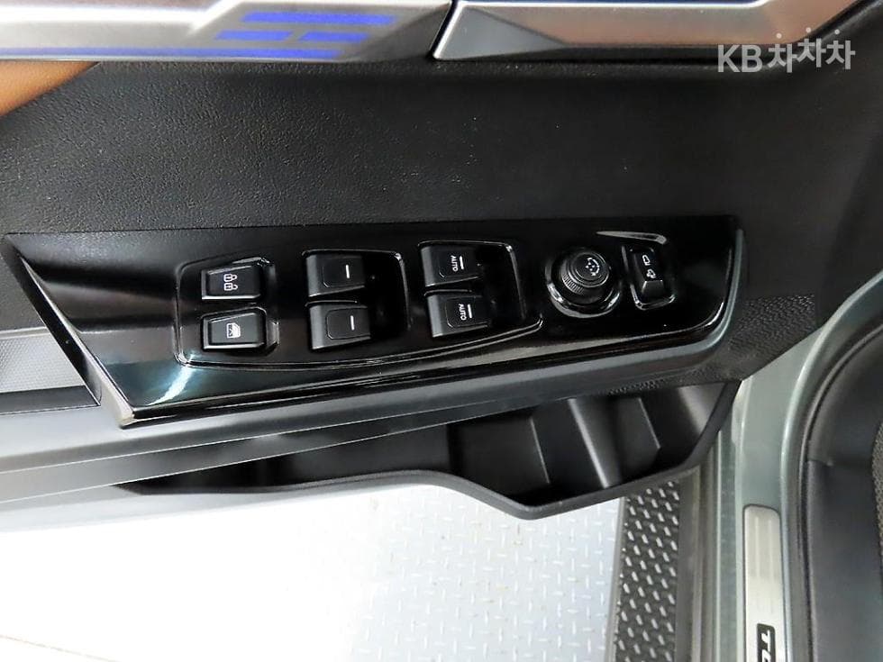 КейДжи Мобилити 토레스(J100)1.5 GDI Турбо T7 - 11