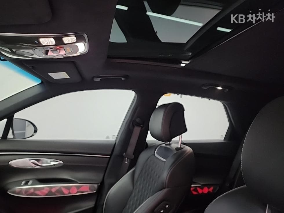 Дженезис GV70Бензин 2.5T 2WD - 14