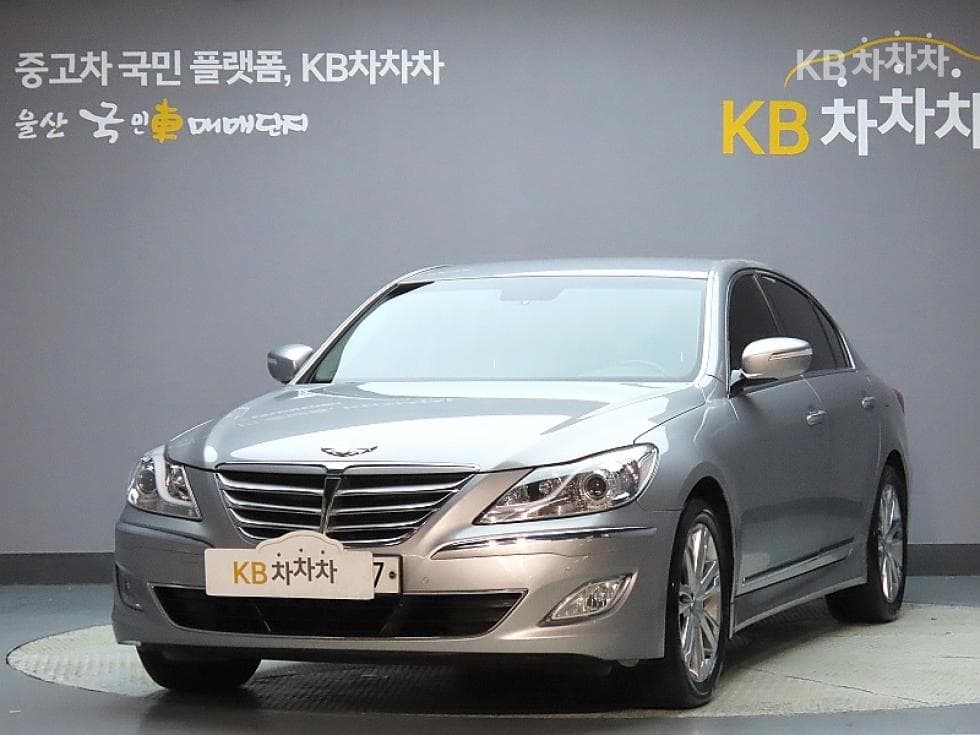 Hyundai Genesis BH330 LUXURY Standard - Image 1