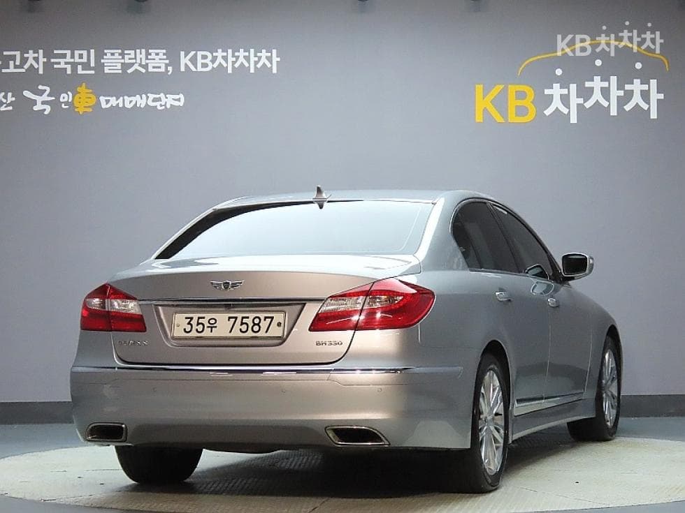 Hyundai GenesisBH330 LUXURY Standard - 2