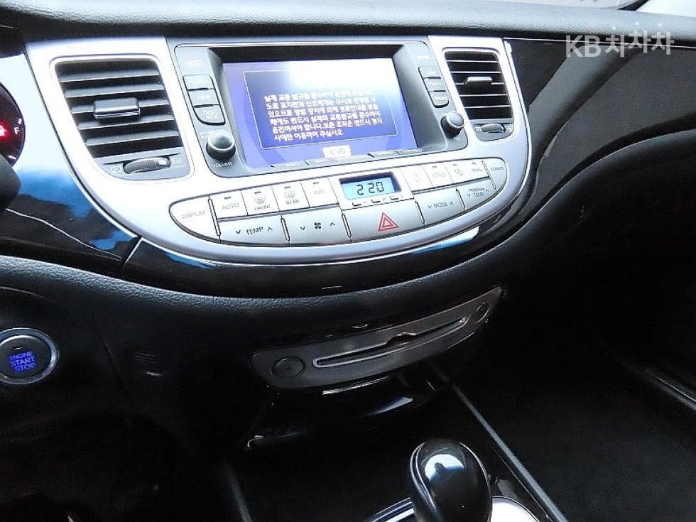Hyundai GenesisBH330 LUXURY Standard - 16